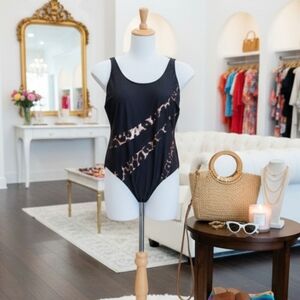 Abstract Print One-Piece Swimsuit | Plus Size 4XL